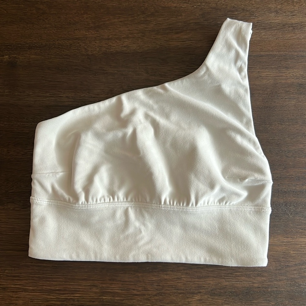 lululemon Align™ Asymmetrical
Bra *Light Support, C/D Cup